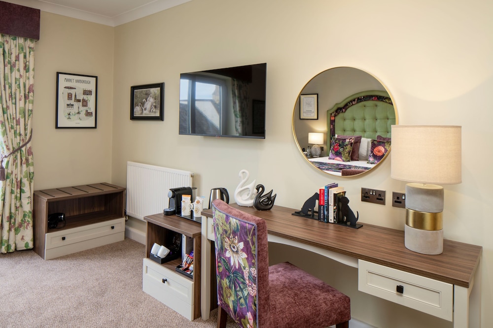 Best Western the Three Swans Hotel 41/69