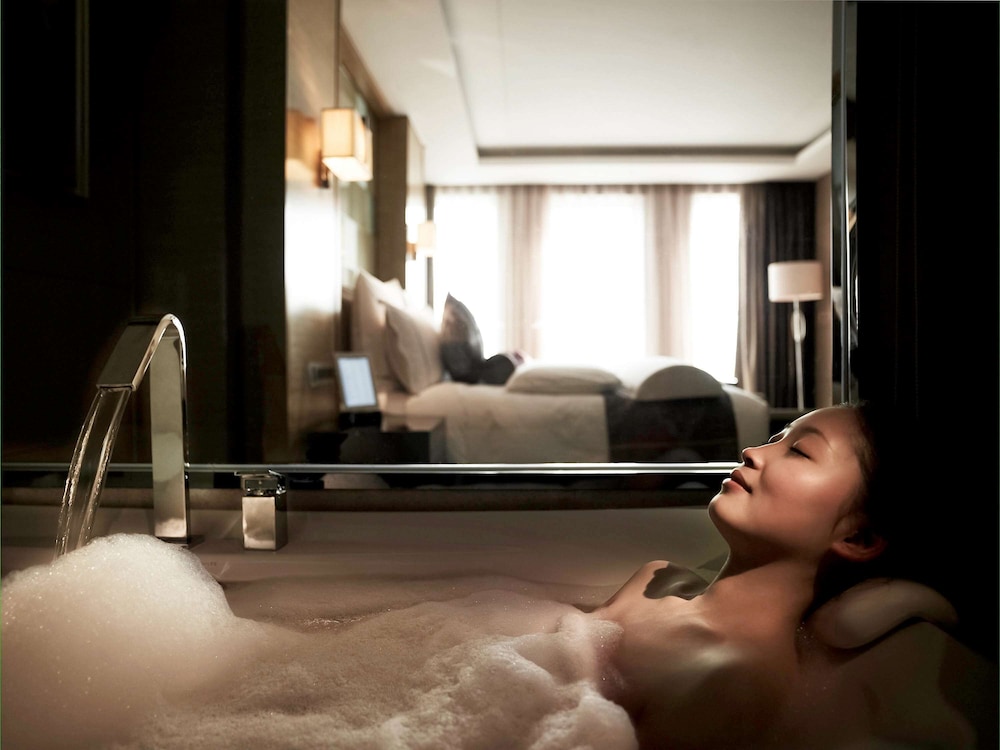 Pullman Wuxi New Lake 42/73