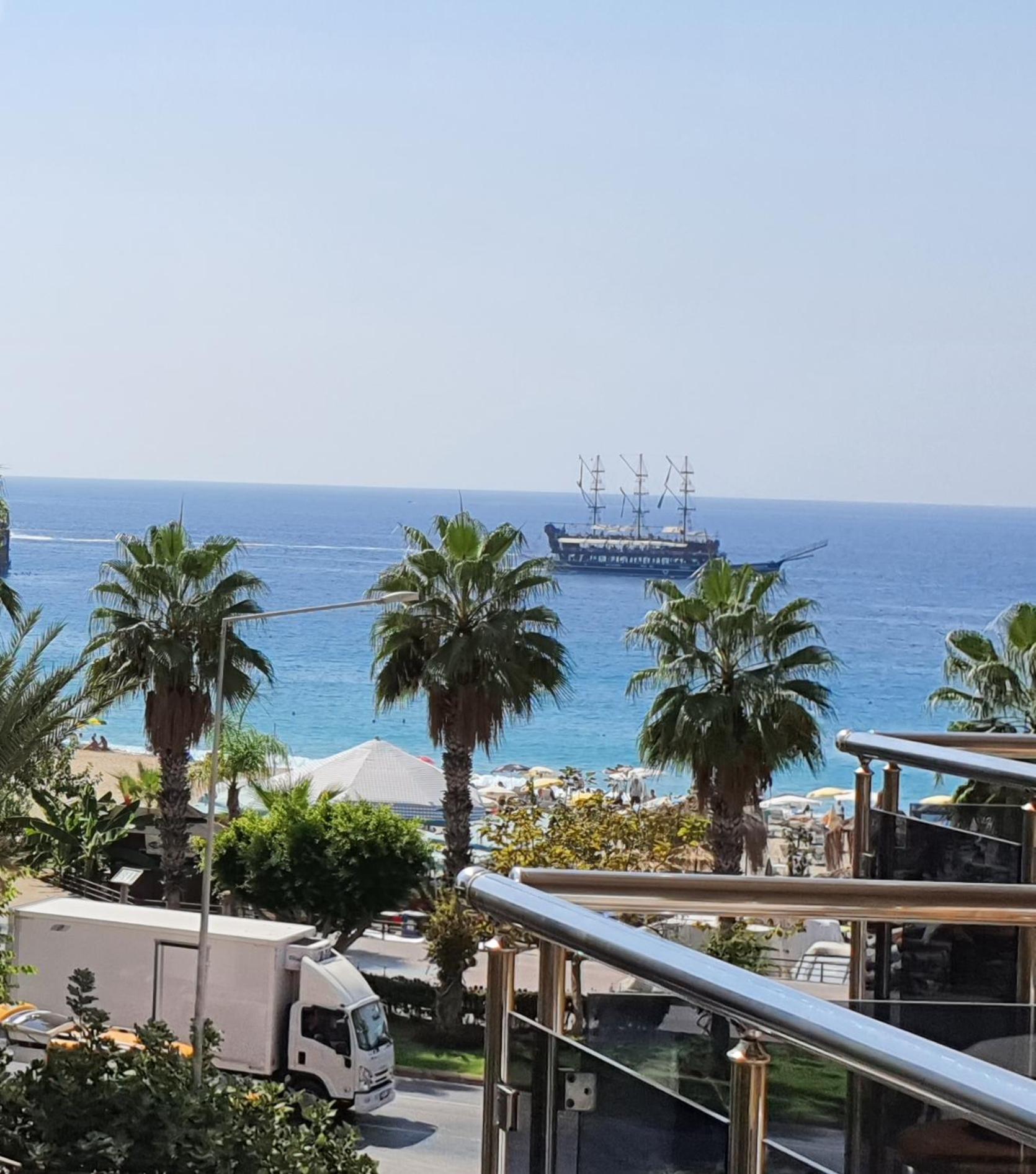 Side Golden Rock Hotel 16+ Adults Only