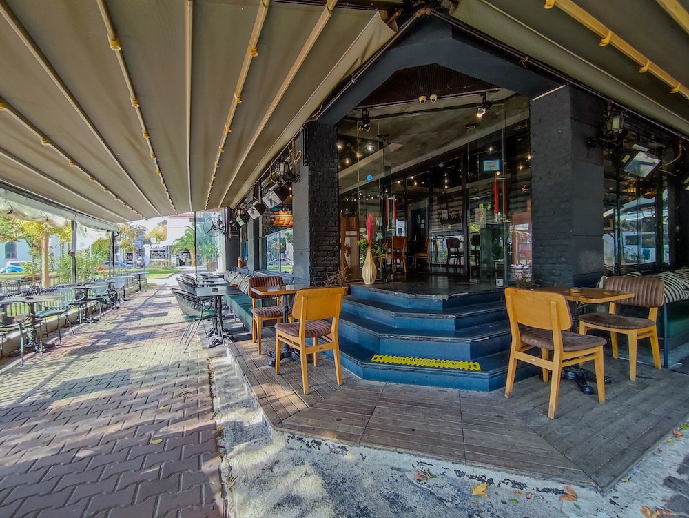 Shah Inn Hotel 22/26