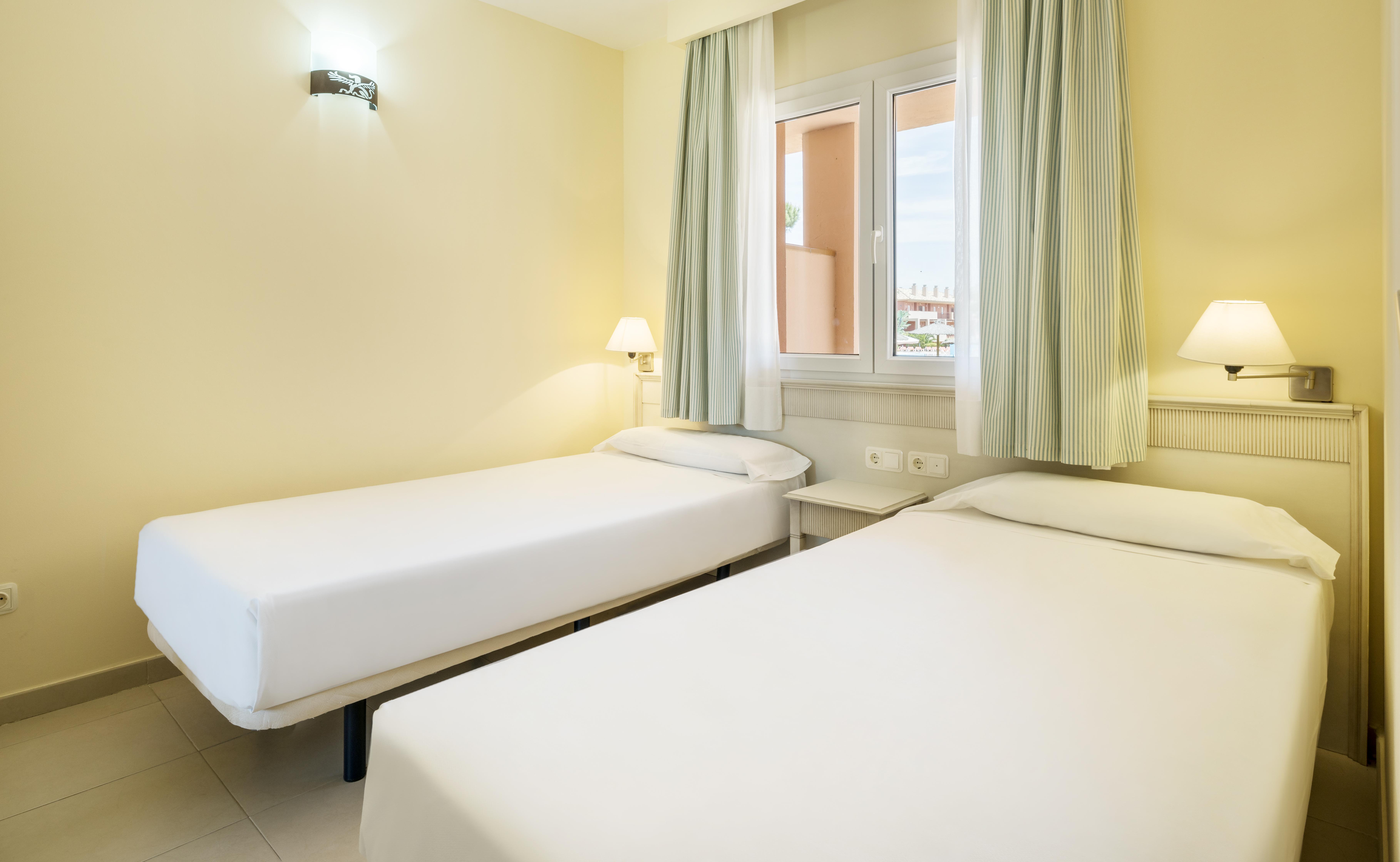 2 Bedrooms, Apartment, Balcony or Terrace