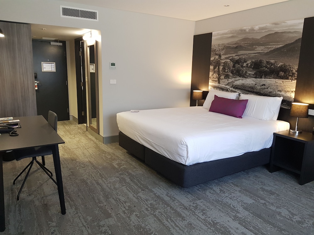 Mercure Tamworth 18/55