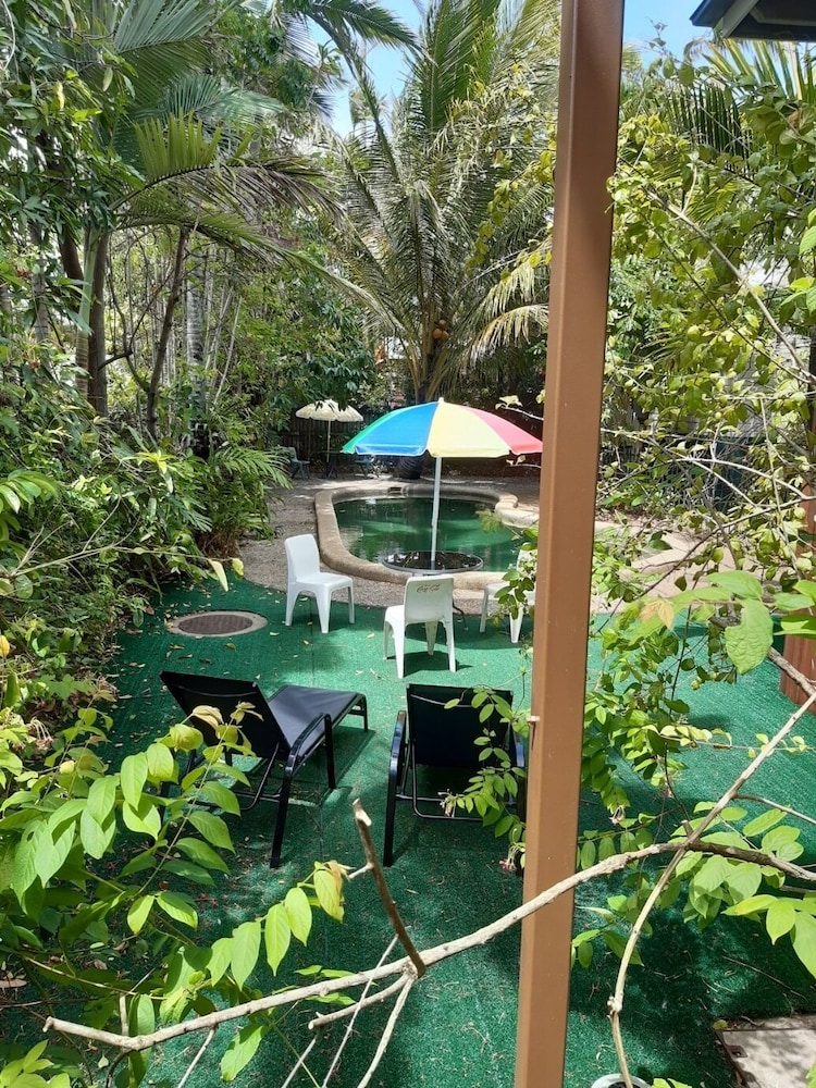 Paradise Travellers Rest 40/50