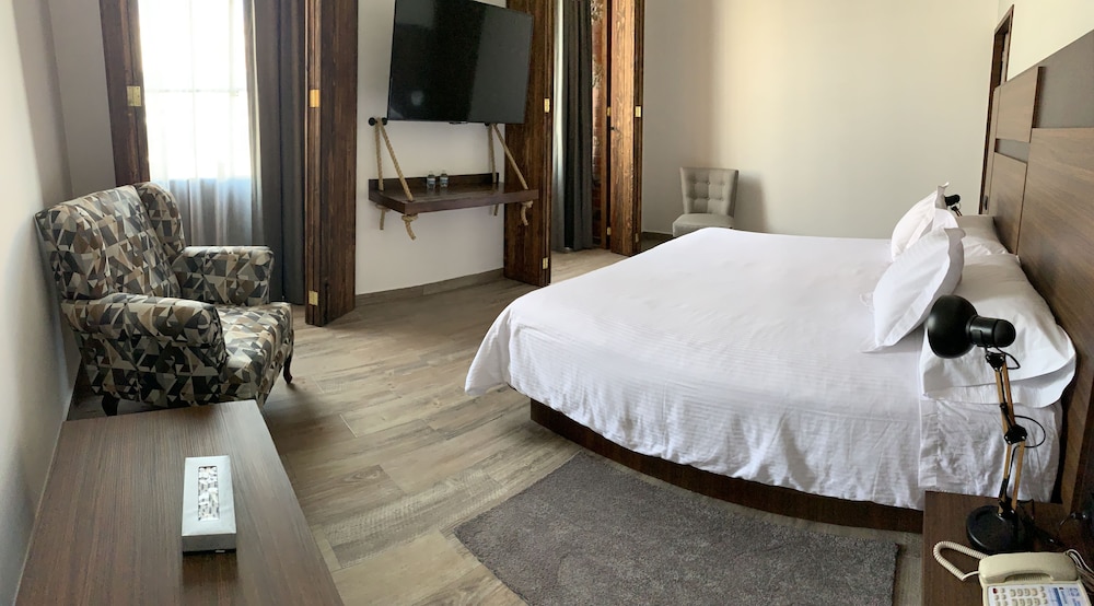 Hotel Diana Unico 12/23