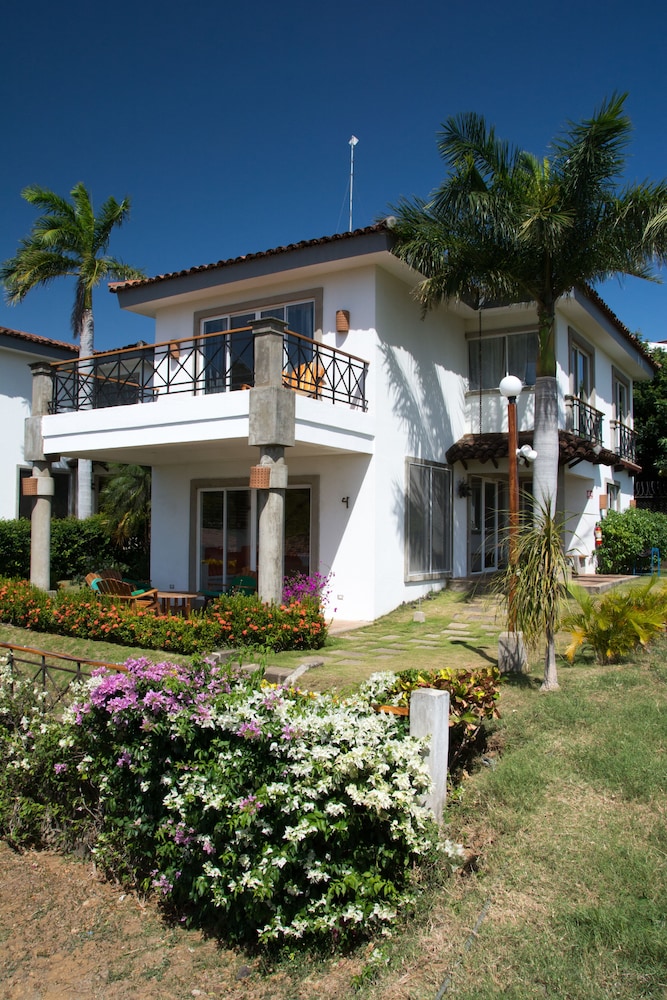 Bahia del Sol Villas & Condominiums 40/43