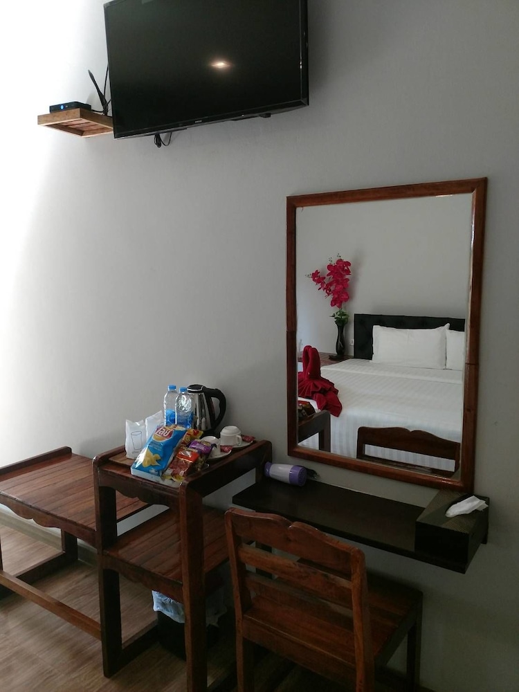 Lipe Village Resort 16/25