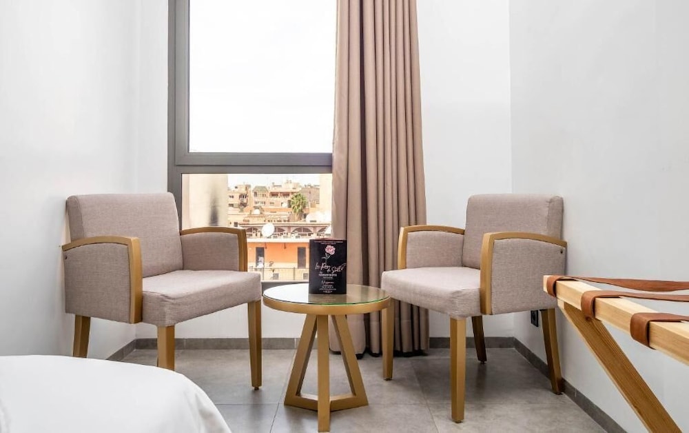 Fashion Hotel 35/47