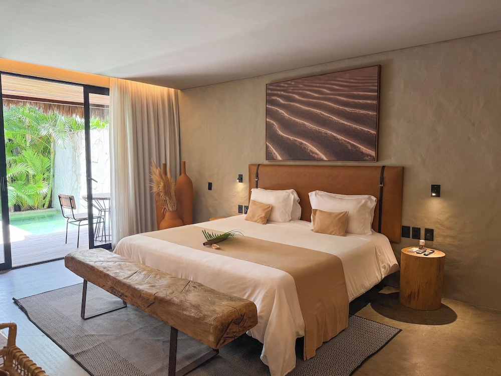 Makena Hotel 8/44