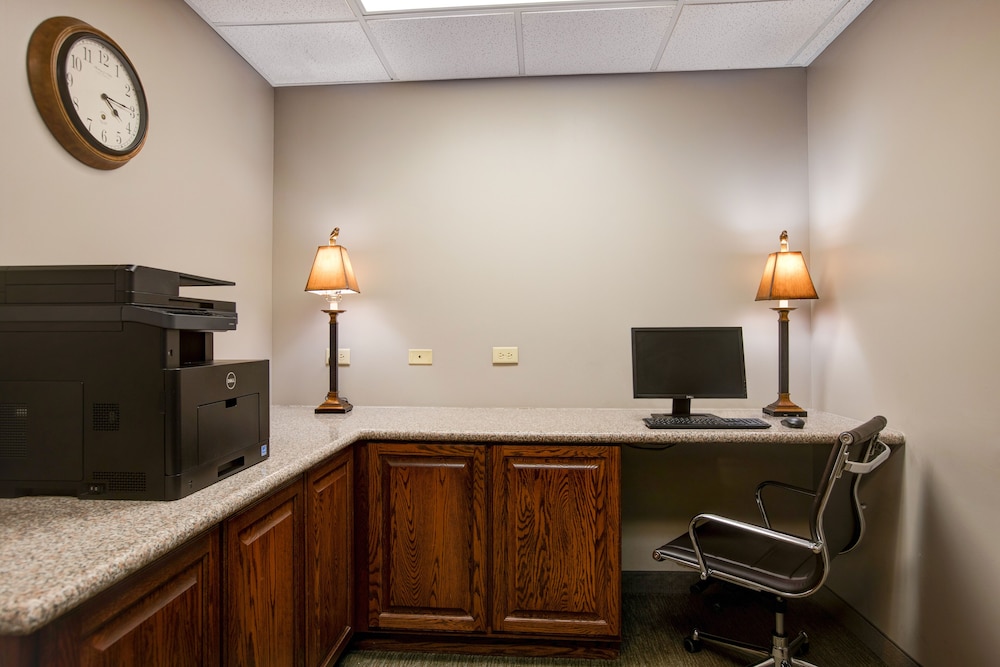 Comfort Inn And Suites St. Paul Northeast 23/23