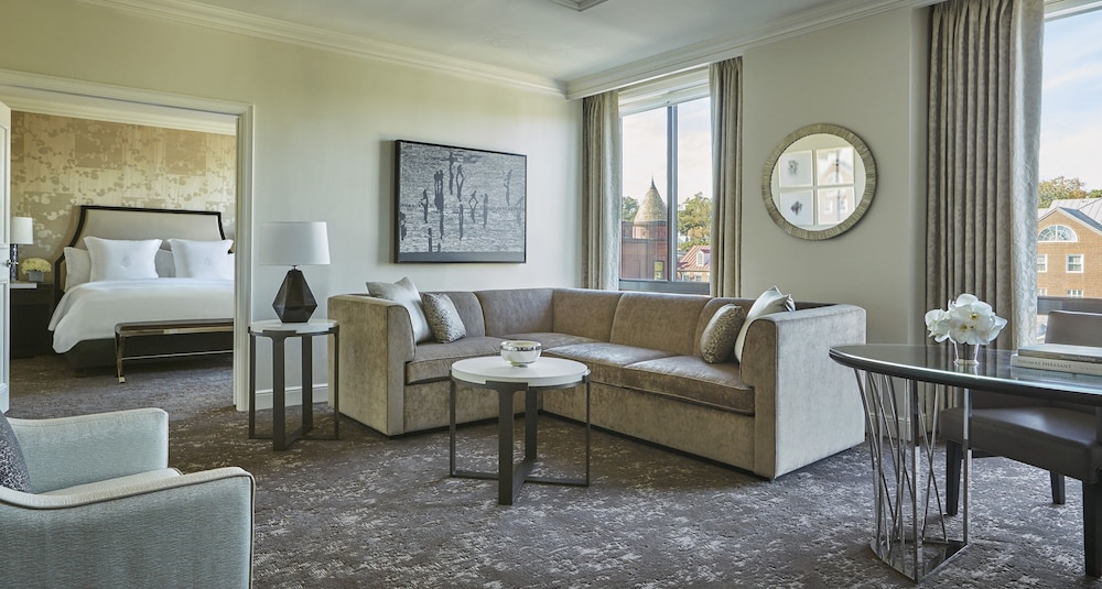 Four Seasons Hotel Washington, DC 56/75
