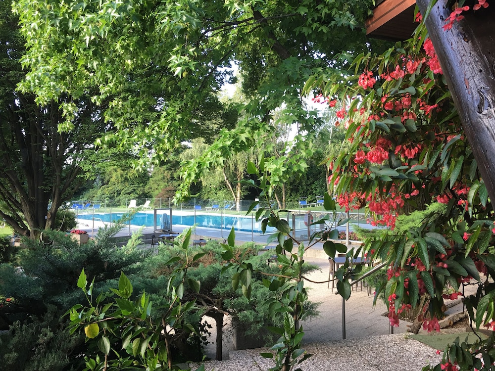 Golf Hotel 35/45