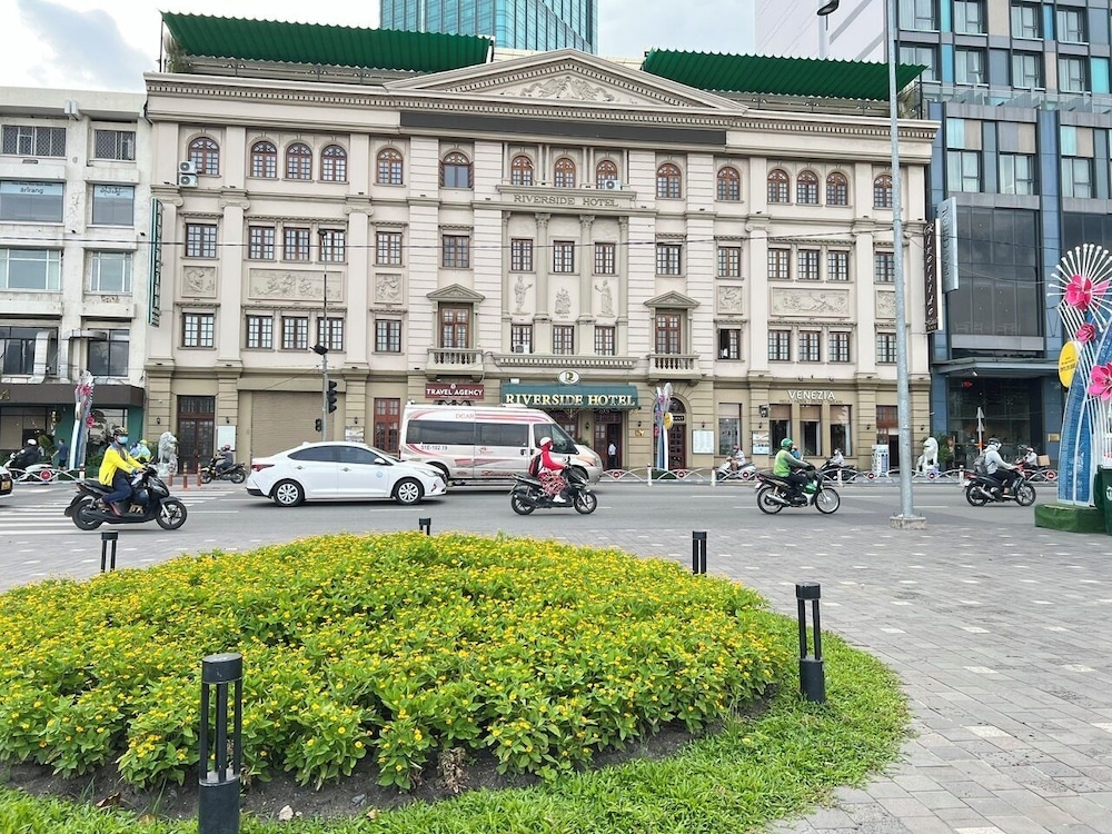 Riverside Hotel Saigon 33/42