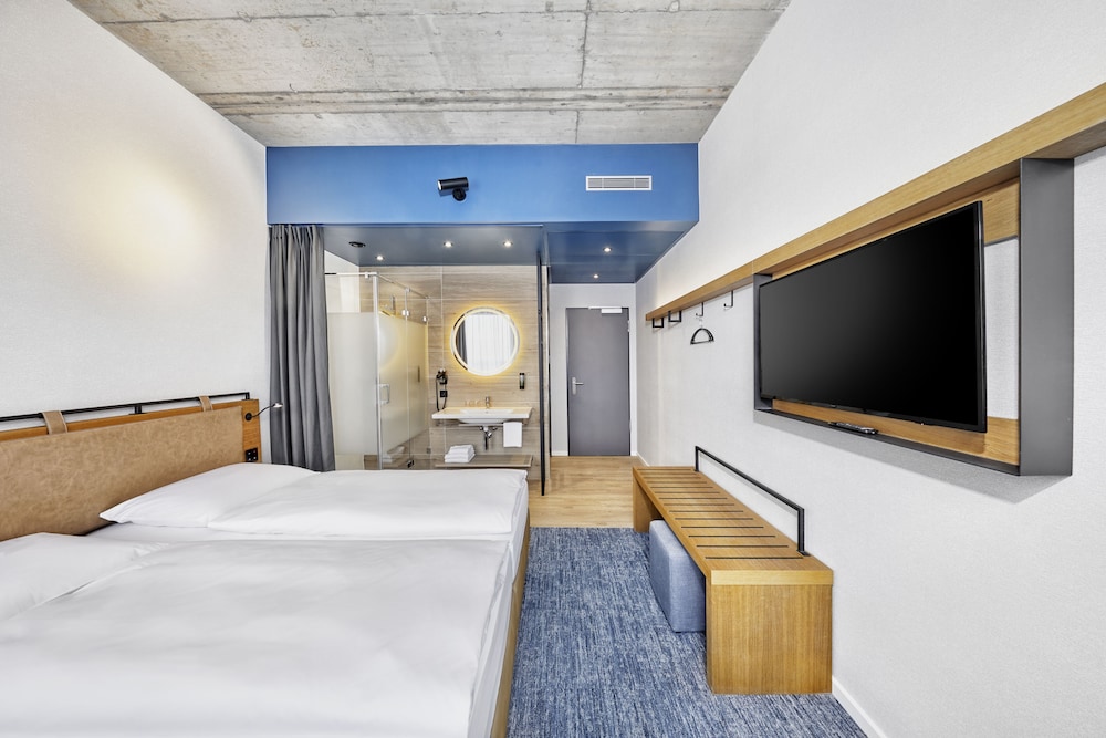 H2 Hotel Dusseldorf Seestern 11/30