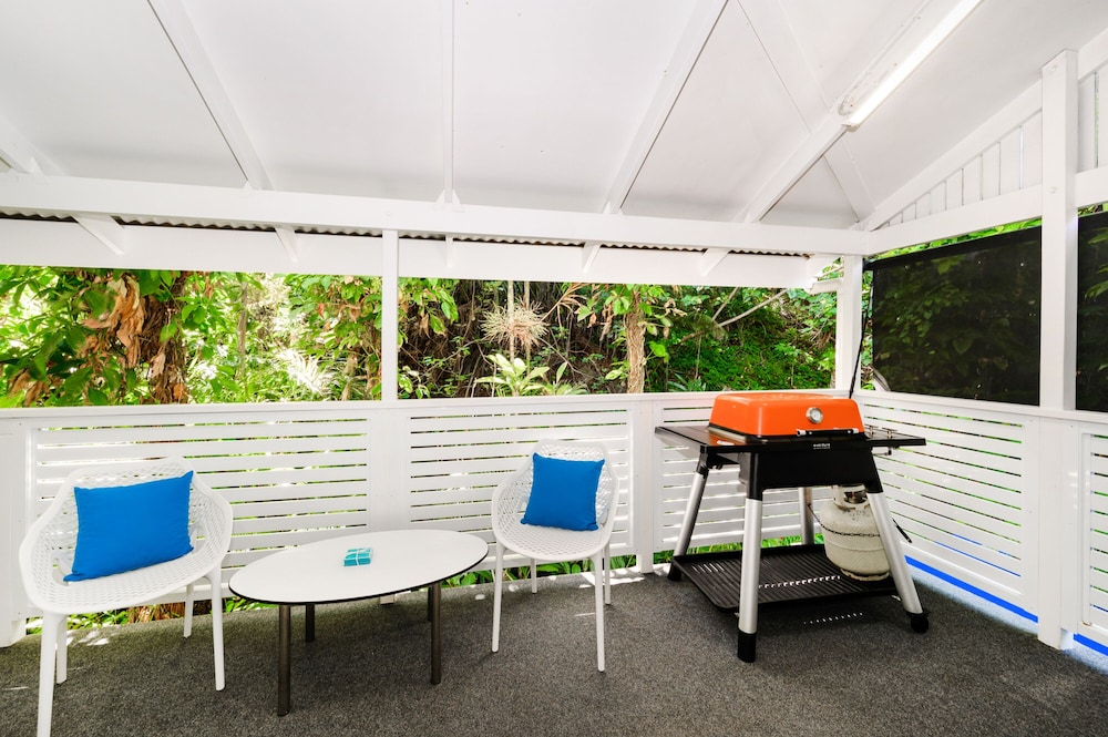 By The Sea Port Douglas 27/62