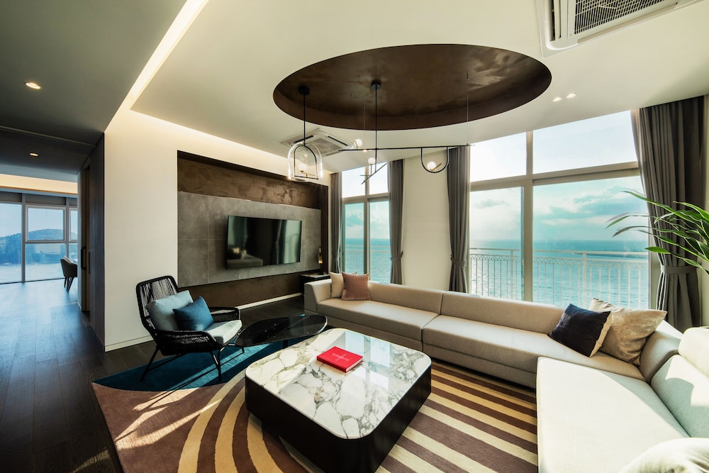 The Weekand Resort 34/56