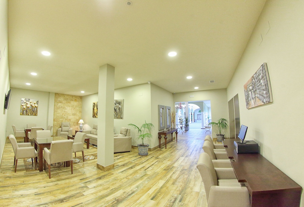 HOSTAL GARLU 38/41
