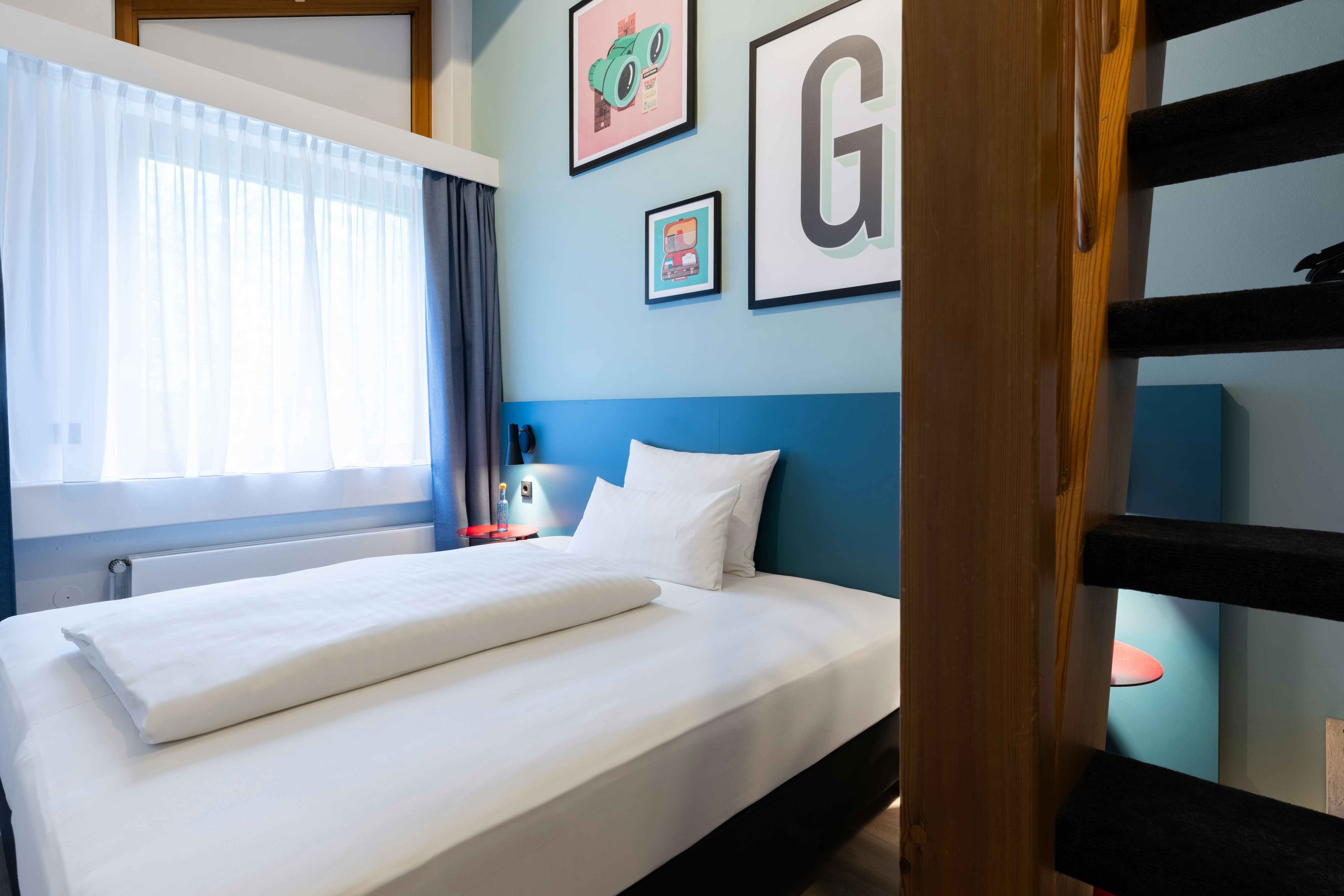 Standard, Twin Beds