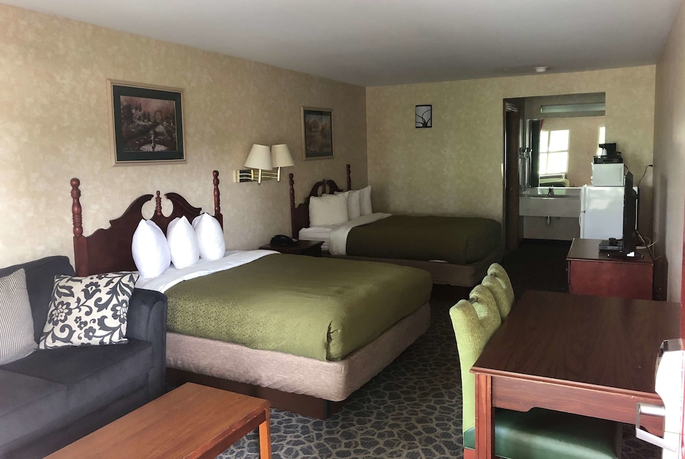 Brentwood Inn and Suites (ex. Americas Best Value Inn and Suites Glen Allen/Richmond) 18/42