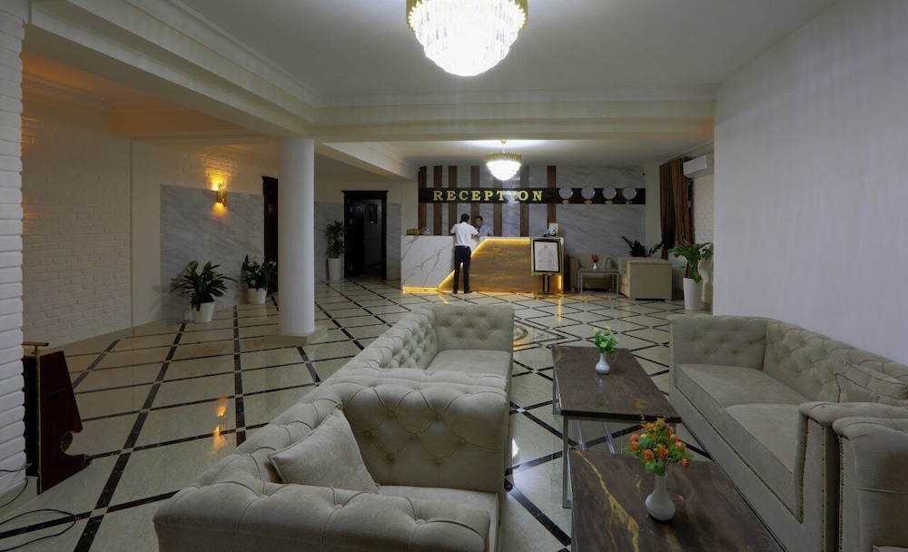 Grand Hotel Zarafshan 33/50