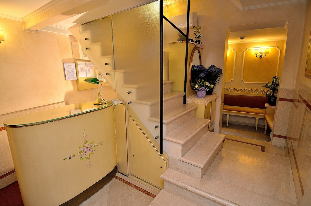 Orion Hotel 34/69