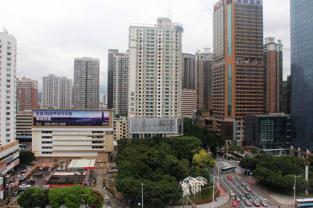 Shanghai Hotel 42/50