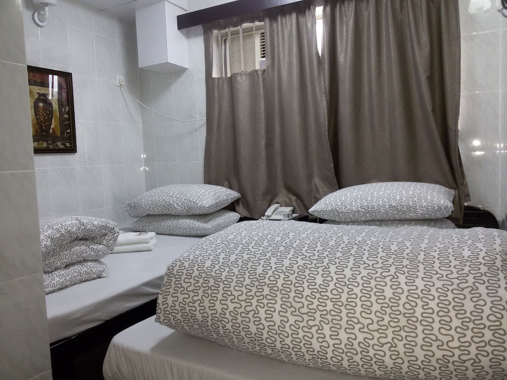 Toms Guesthouse 19/30
