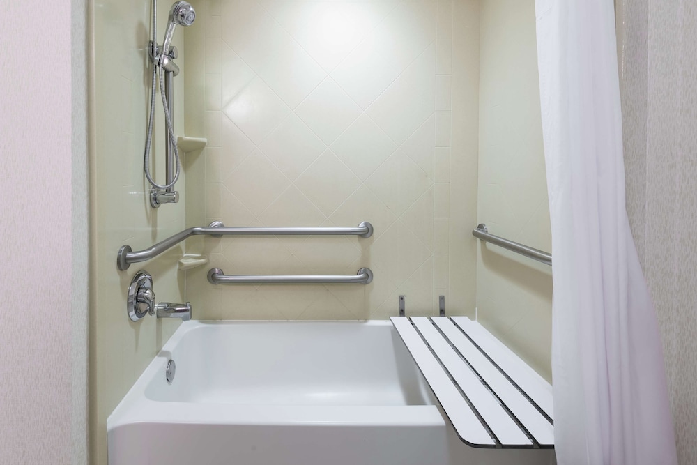 Hampton Inn South Plainfield - Piscataway 17/56