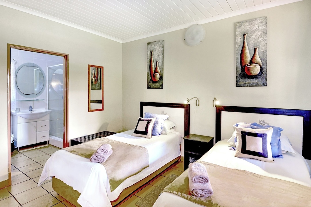 Komati River Chalets 15/50