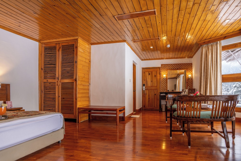 HEEVAN HOTEL 23/50