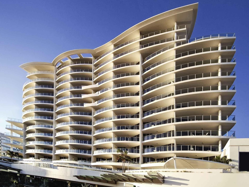 THE SEBEL MAROOCHYDORE 2/72