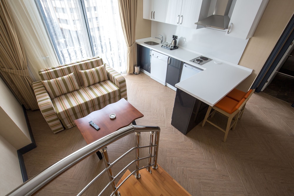 Aldino Residence 35/50