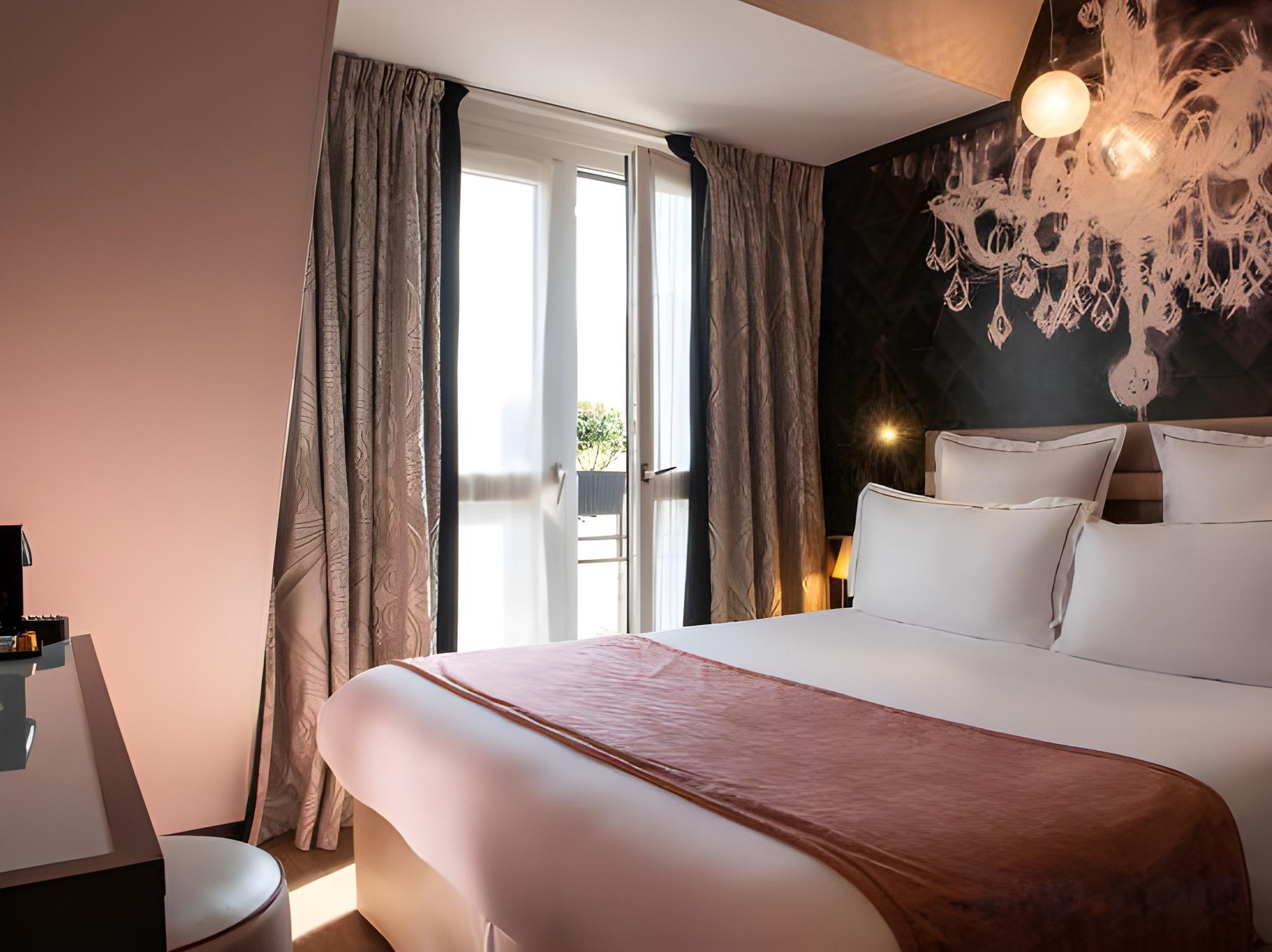 Junior Suite, Hotel Yllen Eiffel 2/2