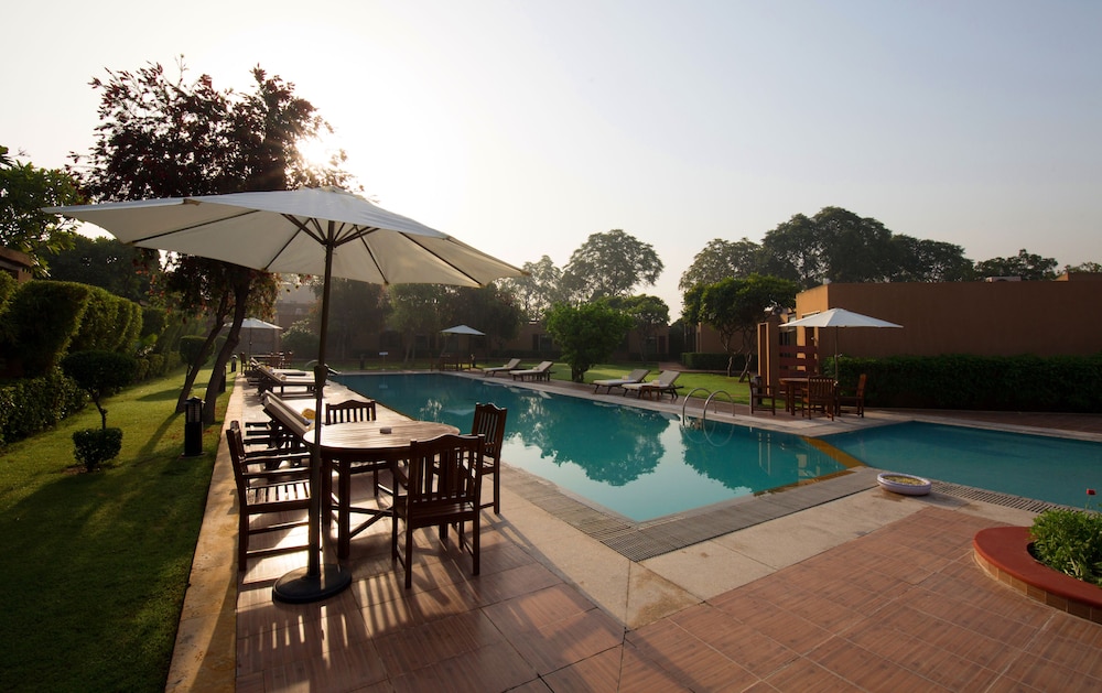 Lemon Tree Hotel Tarudhan Valley 35/38