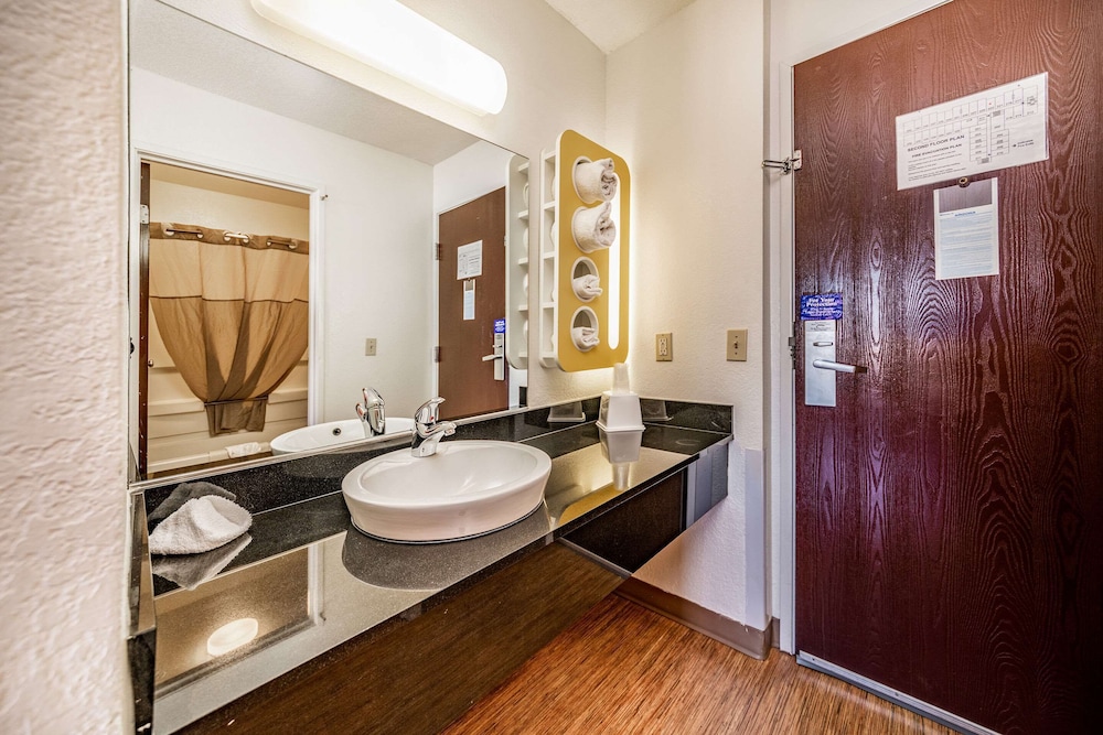 The Ellsworth Hotel, an Ascend Collection Hotel 56/59