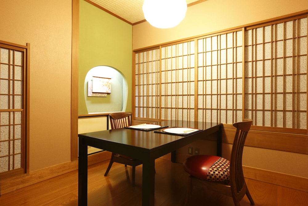 Hakone Kamon 38/41