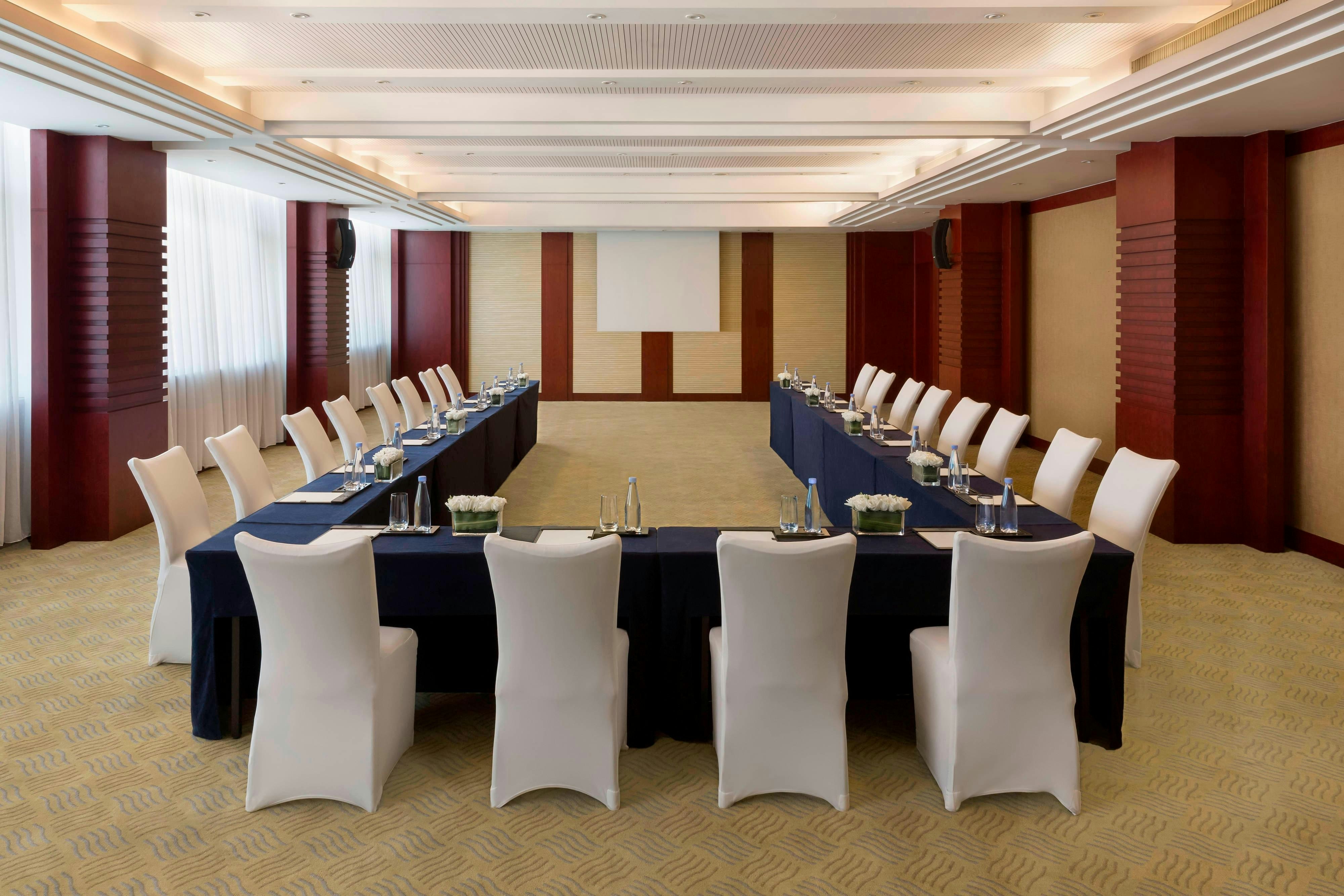 Courtyard By Marriott Shanghai Fengxian 38/41