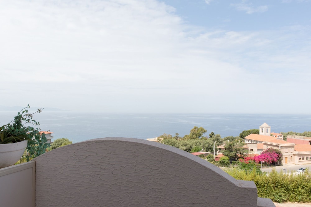 Arcobaleno Residence Hotel 55/62