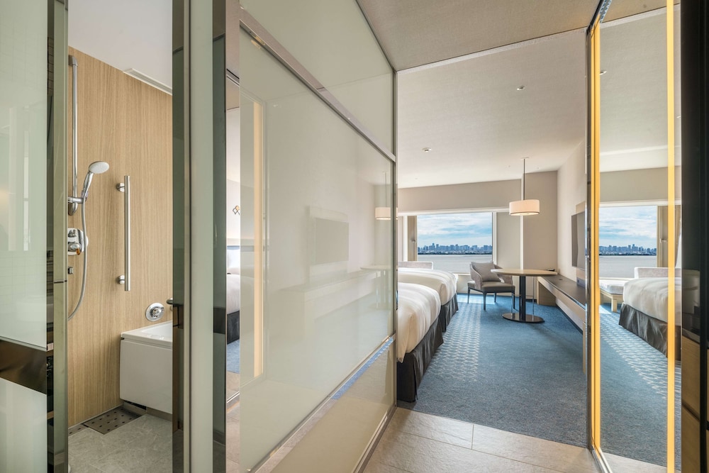 Hilton Tokyo Bay 24/76