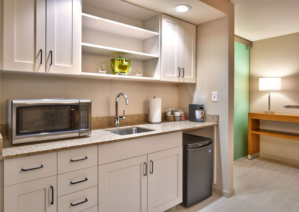 Hyatt Place Salt Lake City/Farmington/Station Park 6/60