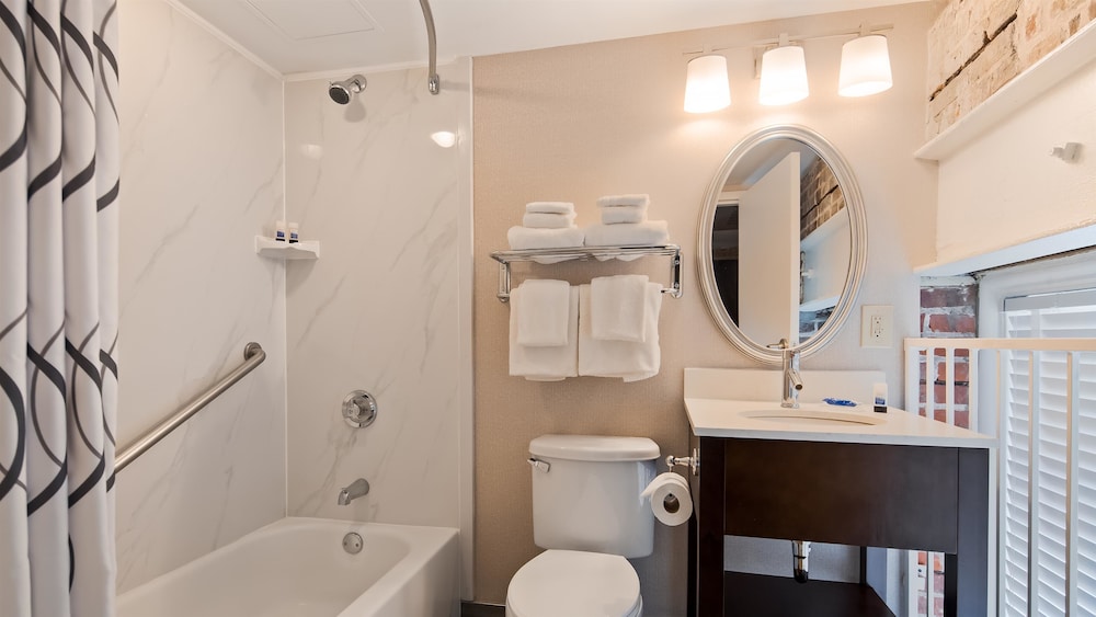Best Western Plus St. Christopher Hotel 27/49