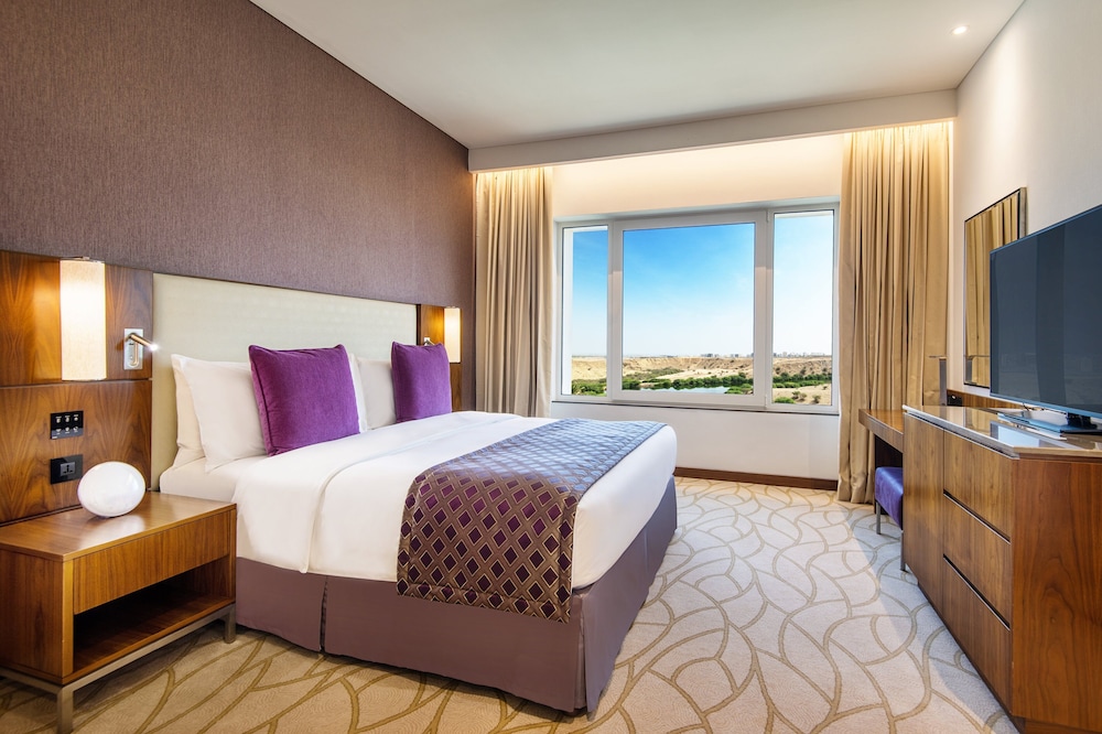 Crowne Plaza Muscat Oman Convention and Exhibition Centre (OCEC) 13/76