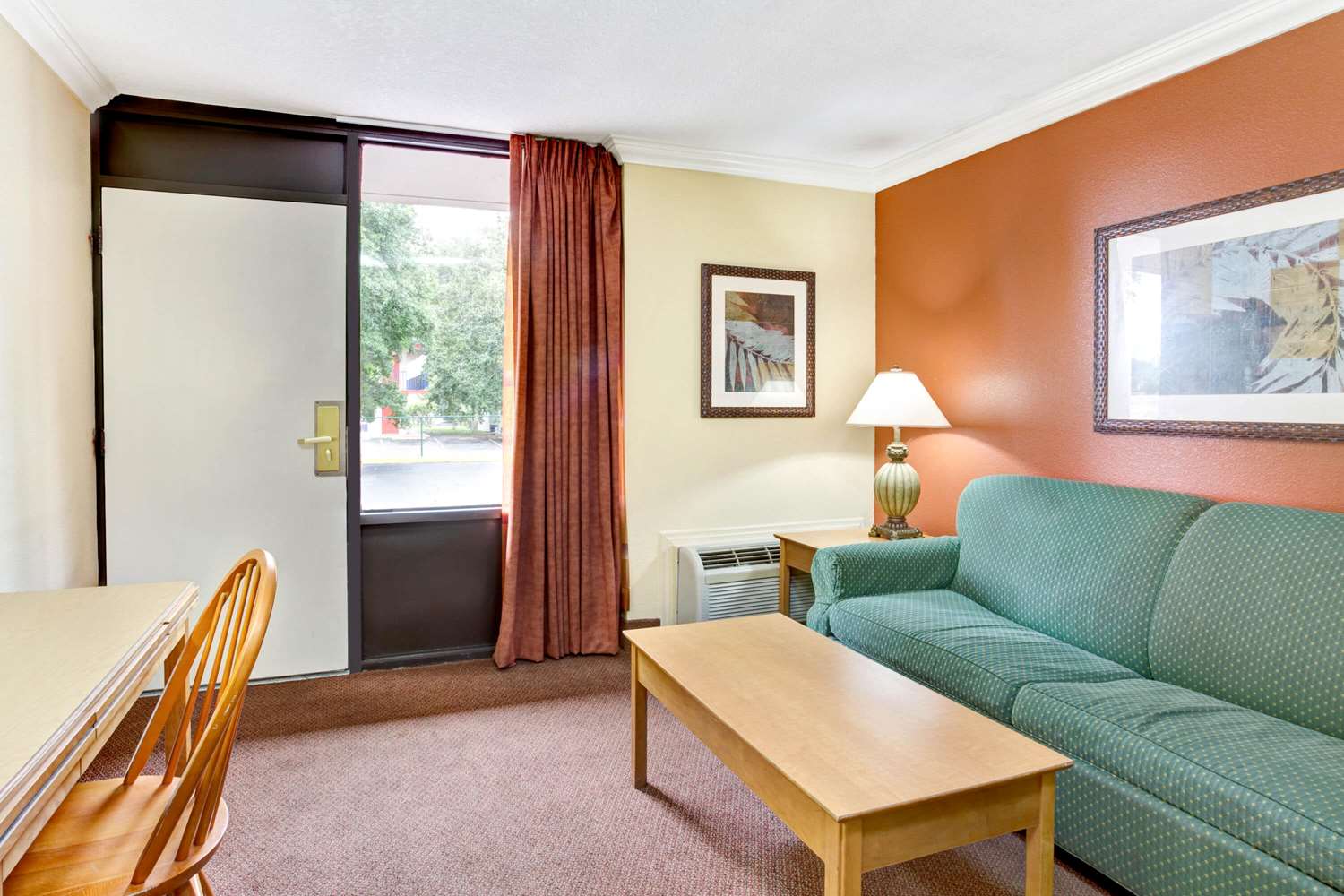 Days Inn By Wyndham Kissimmee West 3/9