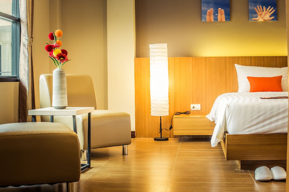 De Hug Hotel & Residence 21/68