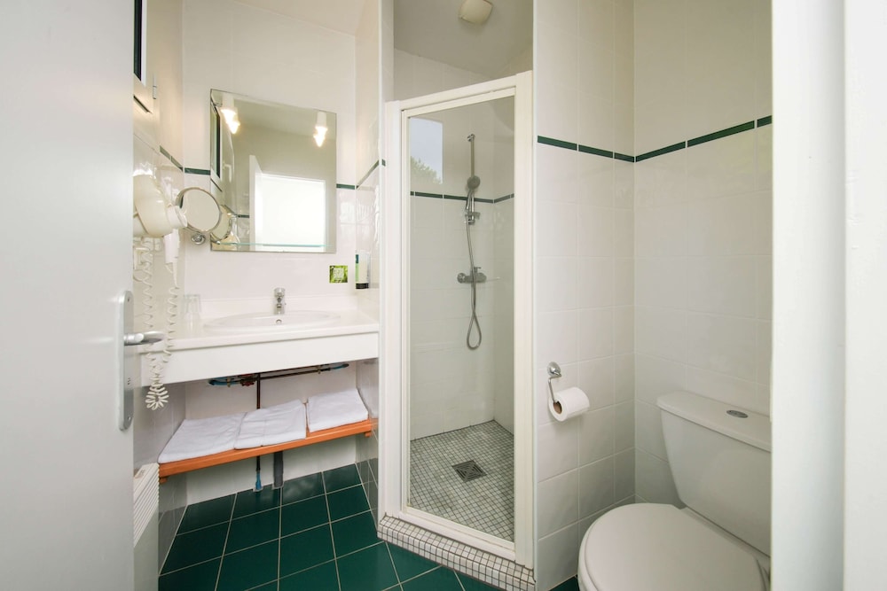 HOSTELLERIE DU CLOS PITE 53/56