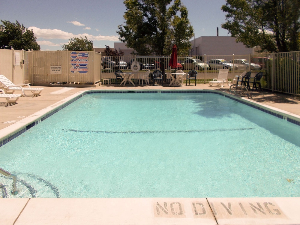 Motel6 Carson City, NV 47/66