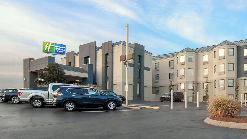 Holiday Inn Express Hotel And Suites Nashville I 40 And I 24 Spence Ln 31/37