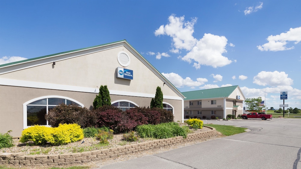 AmericInn by Wyndham Grinnell 4/60