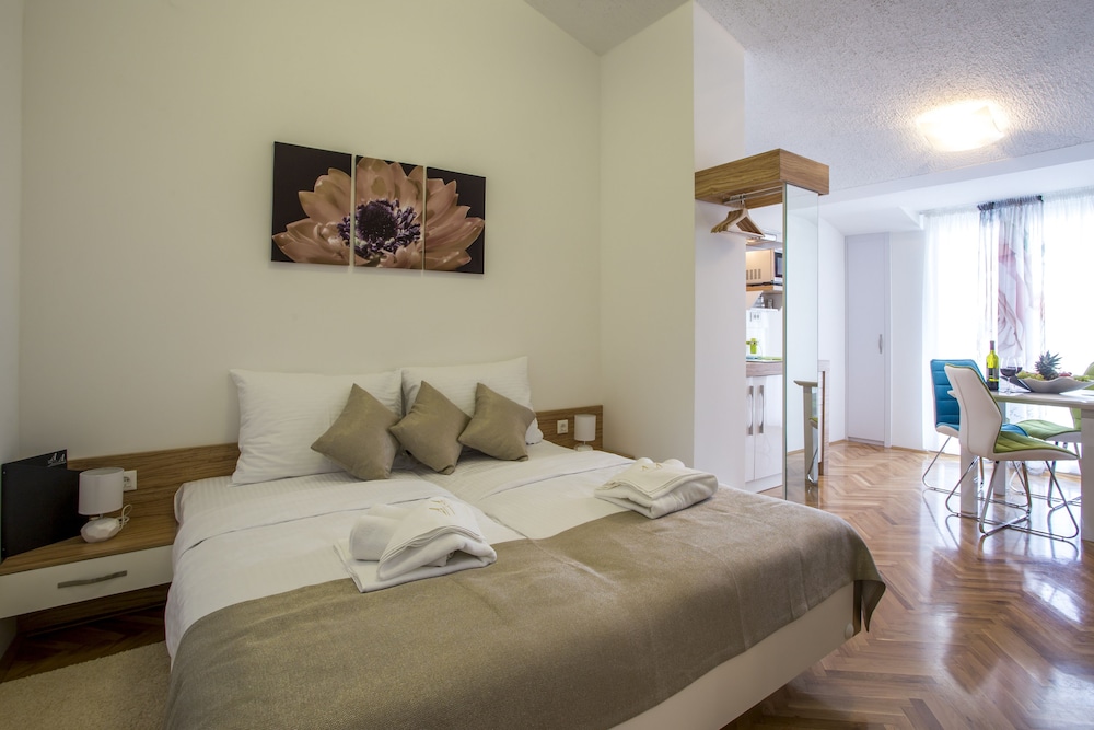 Adrion Aparthotel 6/49