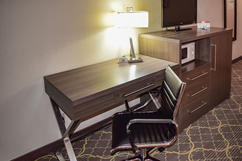 Best Western West Hills Inn Chadron 29/33