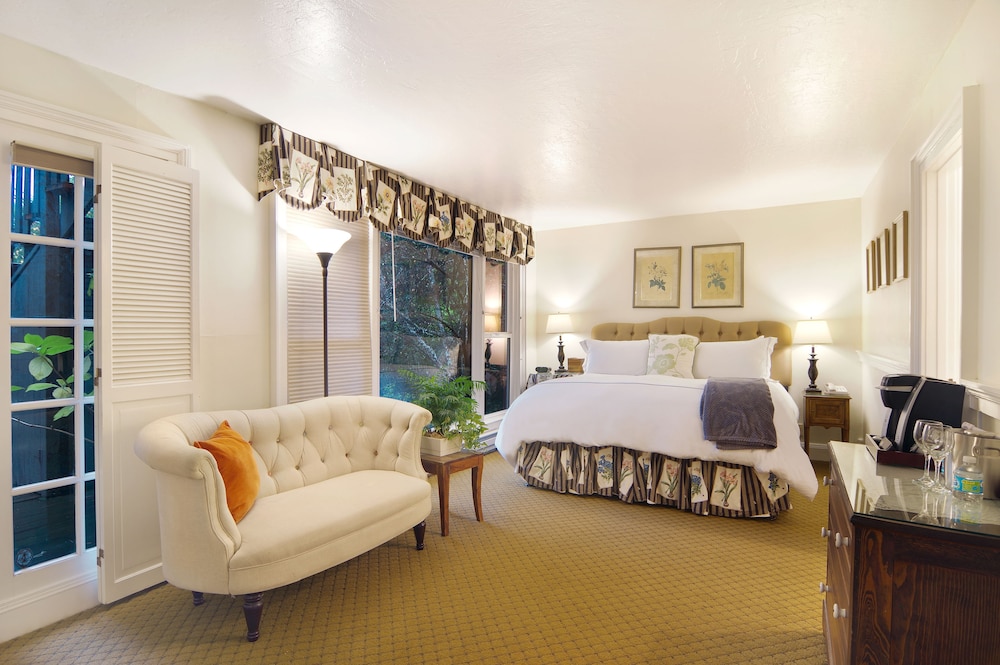 Babbling Brook Inn 15/70